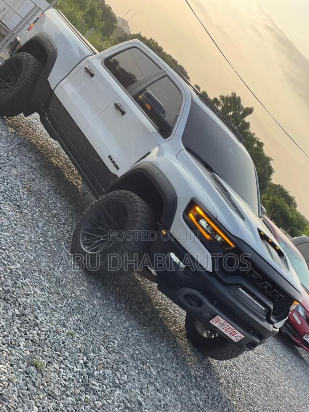 RAM 1500 TRX Crew Cab 4WD SB 2024 White photo 8
