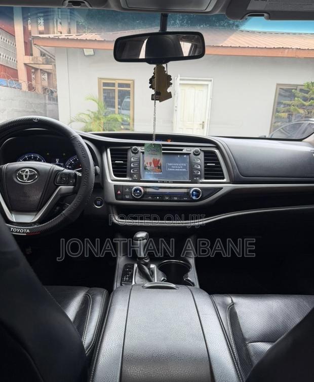 Toyota Highlander 2016 White photo 8