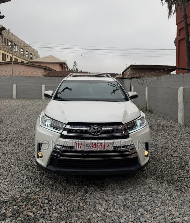 Toyota Highlander 2016 White photo 2
