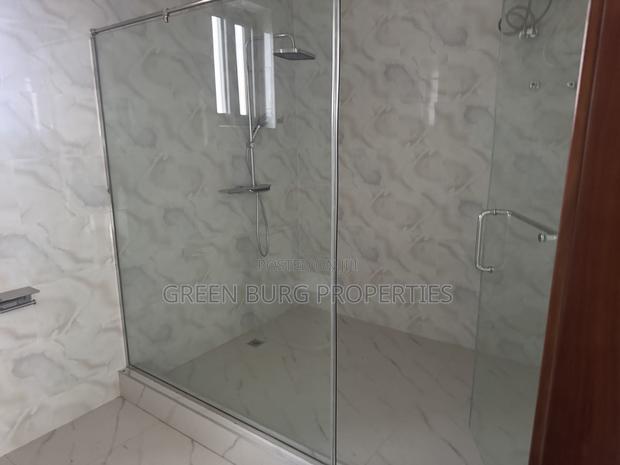 5bdrm House in East Legon for rent photo 12