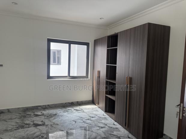 5bdrm House in East Legon for rent photo 14