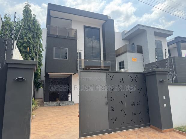 5bdrm House in East Legon for rent photo 10