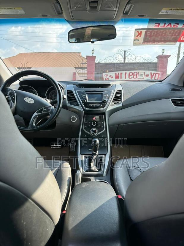 Hyundai Elantra Sport Sedan FWD (2.0L 4cyl 6A) 2016 Silver