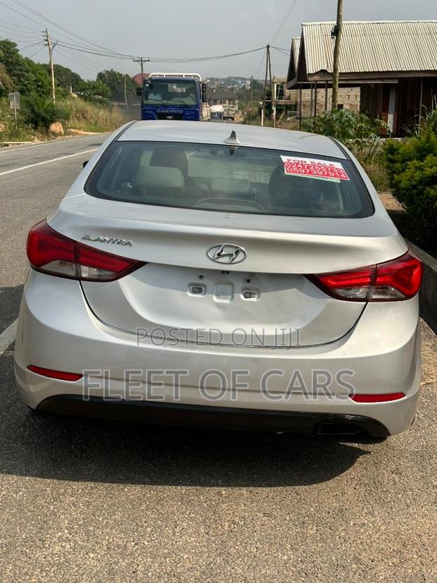 Hyundai Elantra Sport Sedan FWD (2.0L 4cyl 6A) 2016 Silver