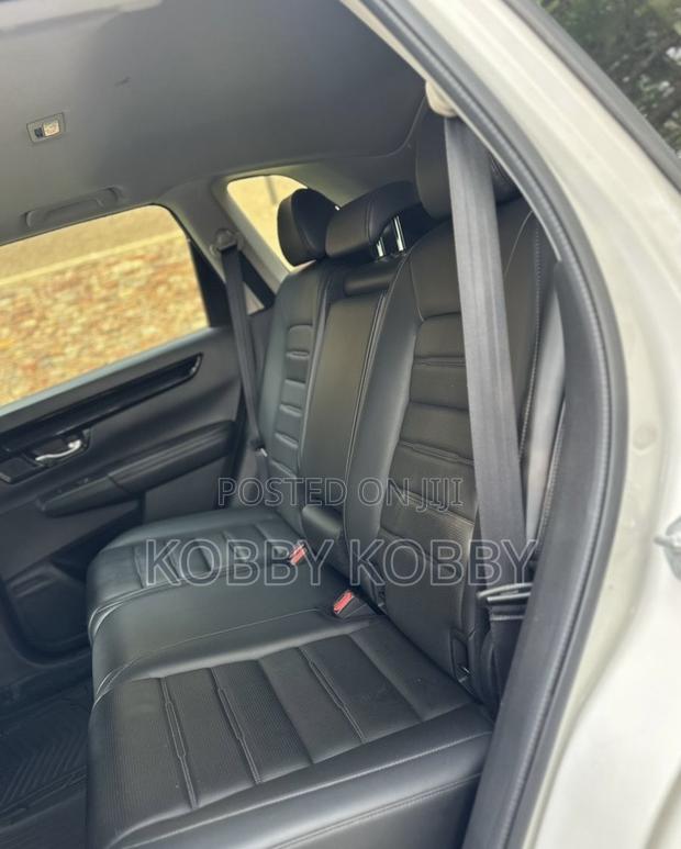Honda CR-V 2023 White photo 9