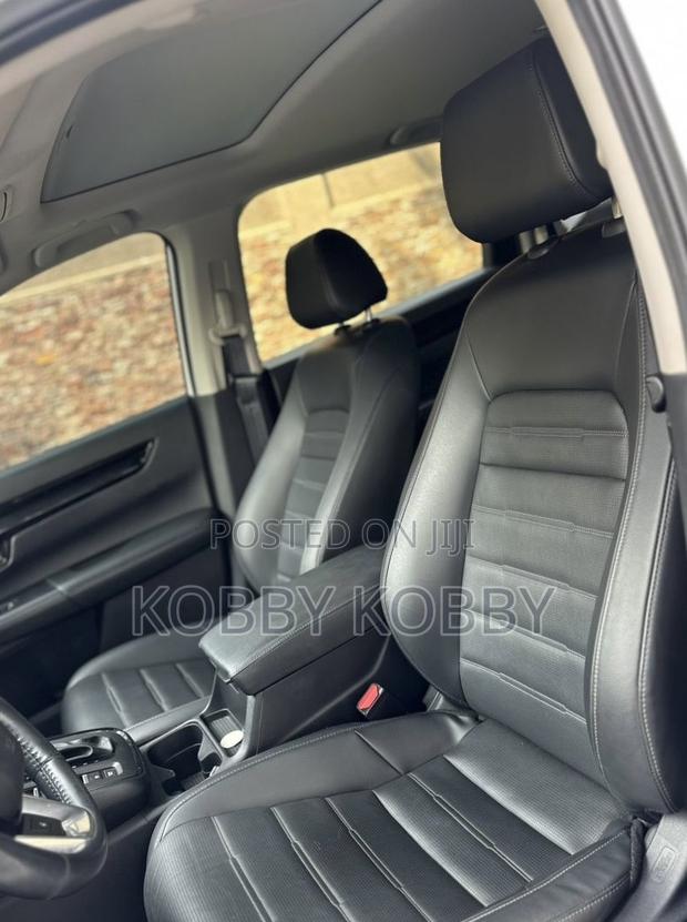 Honda CR-V 2023 White photo 10