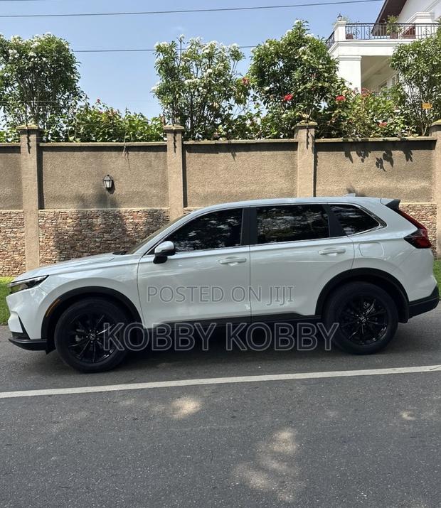 Honda CR-V 2023 White photo 7