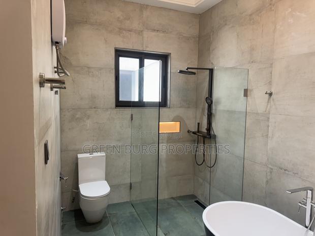 4bdrm House in East Legon for sale photo 10