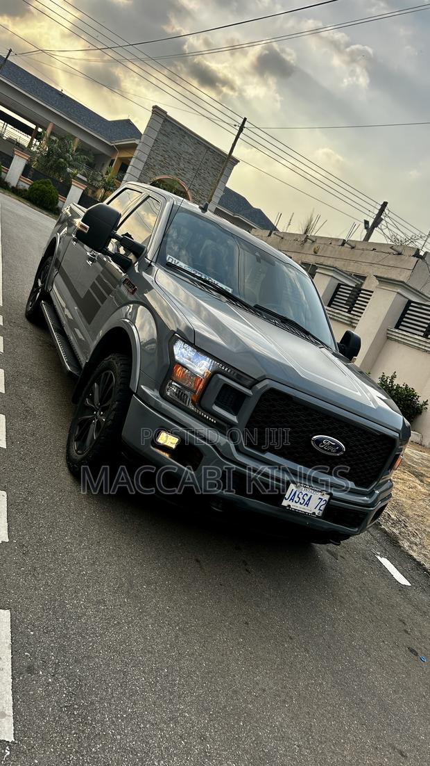Ford F-150 2020 Blue