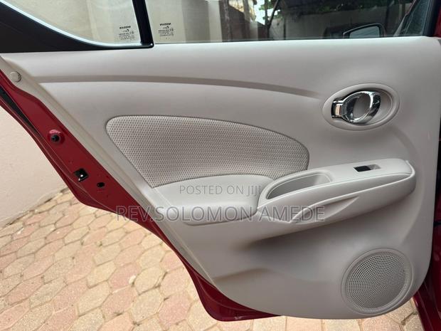 Nissan Versa 1.6 S 4dr Sedan (1.6L 4cyl 4A) 2015 Red photo 17