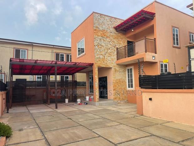 3bdrm House in East Airport for rent photo 2