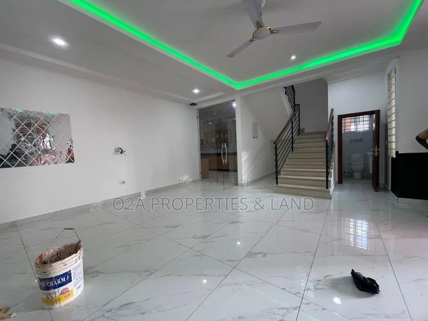 3bdrm House in East Airport for rent photo 5