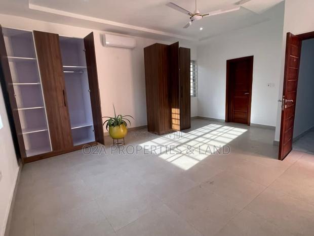 3bdrm House in East Airport for rent photo 6