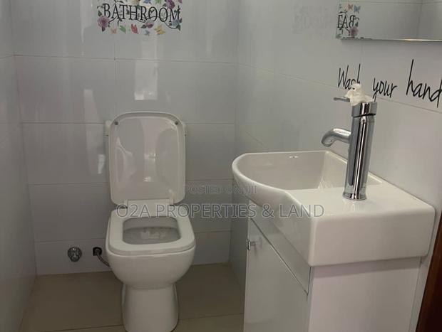 3bdrm House in East Airport for rent photo 10