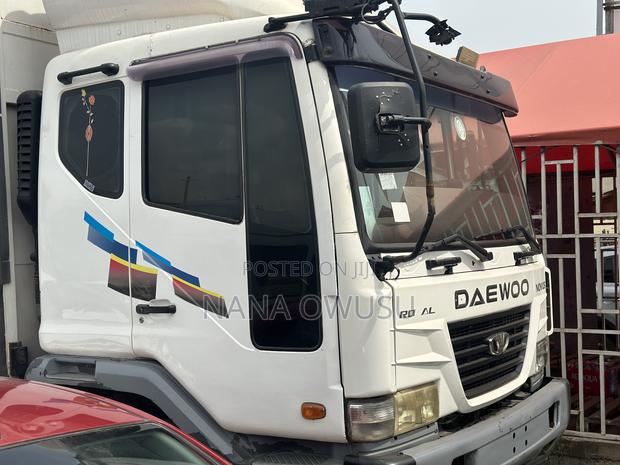 Daewoo Novus photo 2