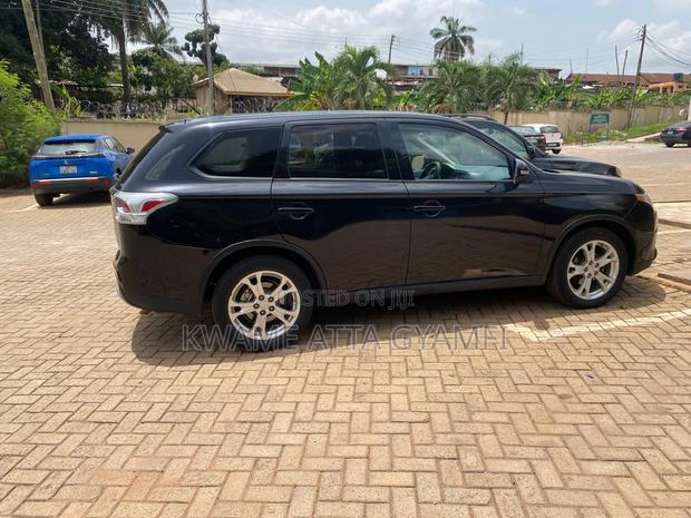 Mitsubishi Outlander ES 4dr SUV (2.4L 4cyl CVT) 2015 Black