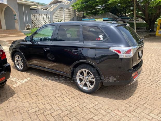 Mitsubishi Outlander ES 4dr SUV (2.4L 4cyl CVT) 2015 Black