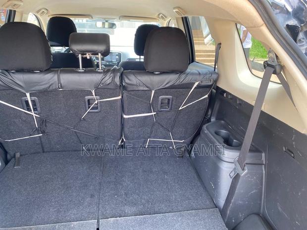 Mitsubishi Outlander ES 4dr SUV (2.4L 4cyl CVT) 2015 Black