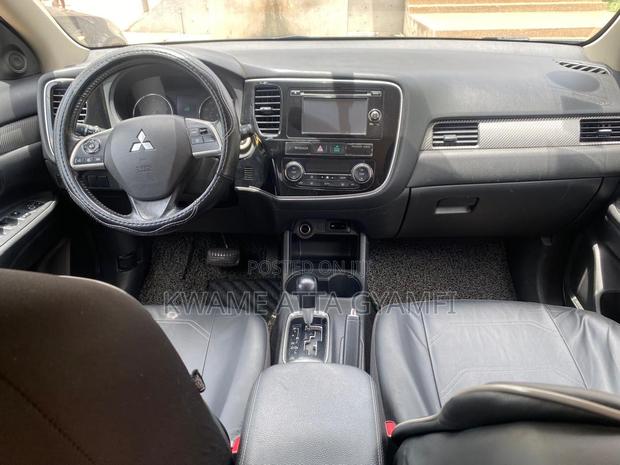 Mitsubishi Outlander ES 4dr SUV (2.4L 4cyl CVT) 2015 Black