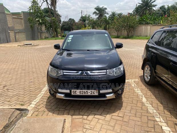 Mitsubishi Outlander ES 4dr SUV (2.4L 4cyl CVT) 2015 Black