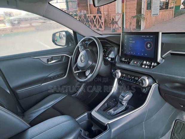 Toyota Rav4 for Rent photo 3