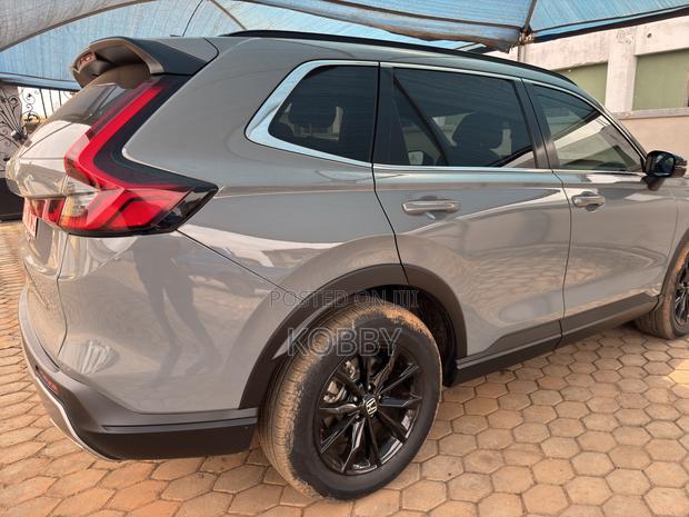Honda CR-V 2024 Gray photo 10