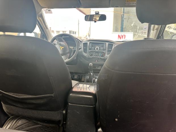 Mitsubishi L200 Double Cab 2.4 154hp 4WD 2016 White photo 3