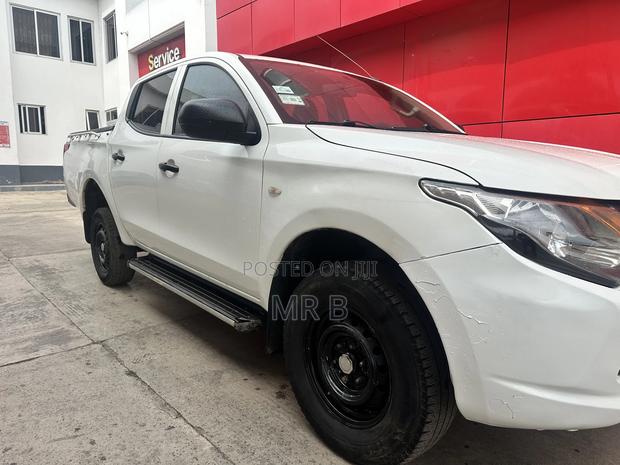 Mitsubishi L200 Double Cab 2.4 154hp 4WD 2016 White