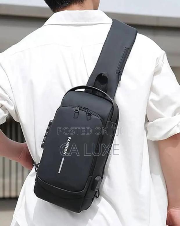 Quality Anti Theft Crossbody Sling Bag photo 2
