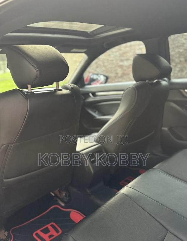 Honda Accord 2019 Red photo 8