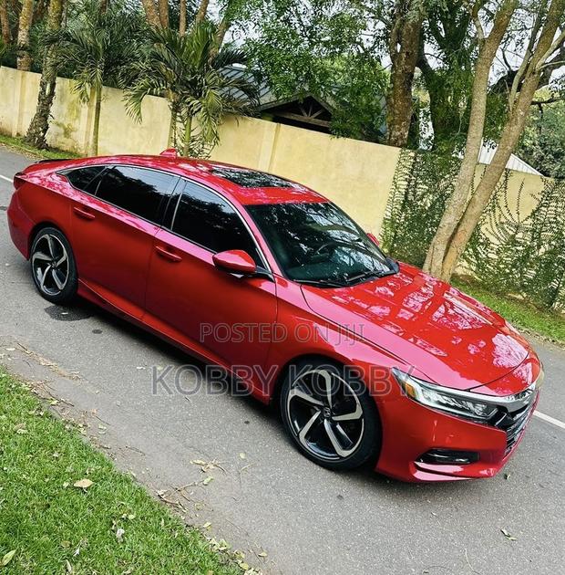 Honda Accord 2019 Red photo 3