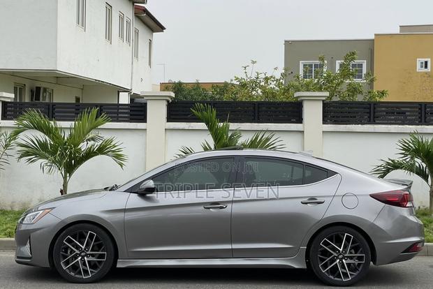 Hyundai Elantra Sport 2019 Black