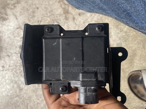 Hyundai Elantra 2021-23 Blindspot Radar Sensors Pair photo 4