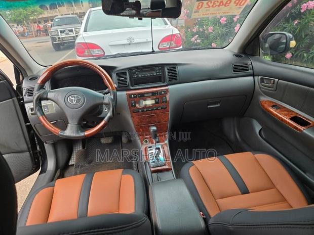 Toyota Corolla Altis 1.8 2005 Black photo 8
