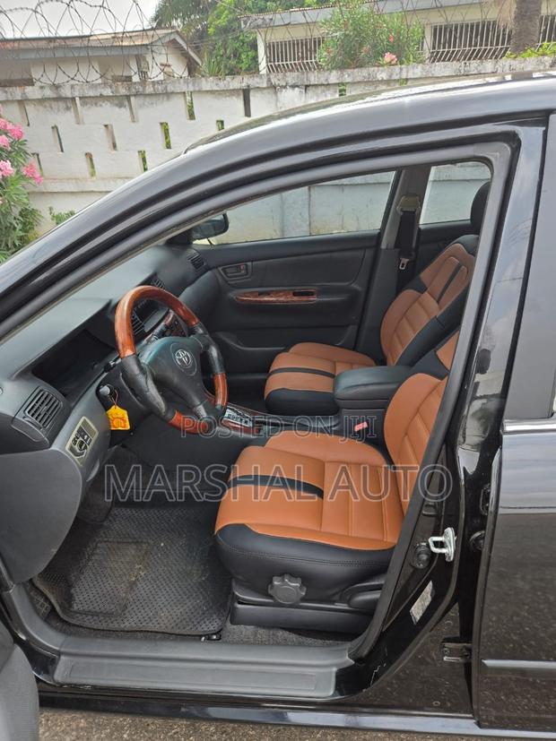 Toyota Corolla Altis 1.8 2005 Black photo 10