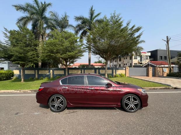 Honda Accord Sport SE 4dr Sedan FWD (2.4L 4cyl 2A) 2017 Red photo 4