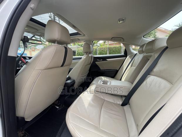 Honda Civic EX-L 4dr Sedan (1.5L 4cyl) 2017 White photo 4