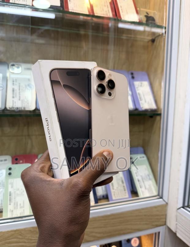 Apple iPhone 16 Pro Max 256 GB Gold photo 2