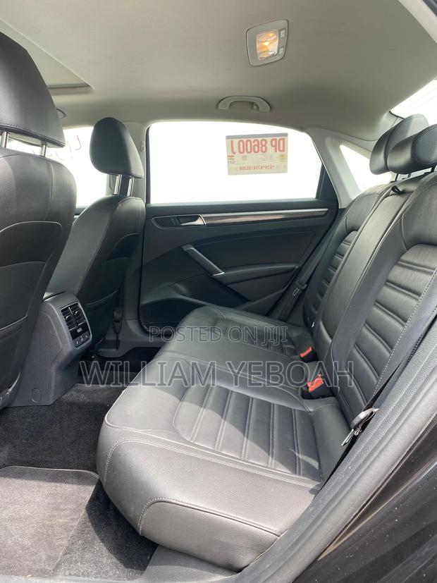 Volkswagen Passat 1.8T SEL Premium 4dr Sedan (1.8L 4cyl) 2017 Black