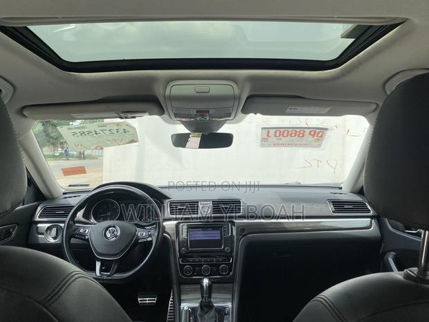 Volkswagen Passat 1.8T SEL Premium 4dr Sedan (1.8L 4cyl) 2017 Black