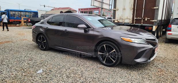Toyota Camry XSE FWD 2020 Brown