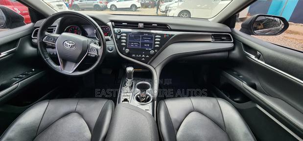 Toyota Camry XSE FWD 2020 Brown photo 8