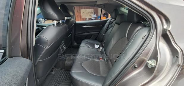 Toyota Camry XSE FWD 2020 Brown photo 9