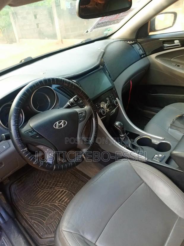 Hyundai Sonata 2013 Black photo 6