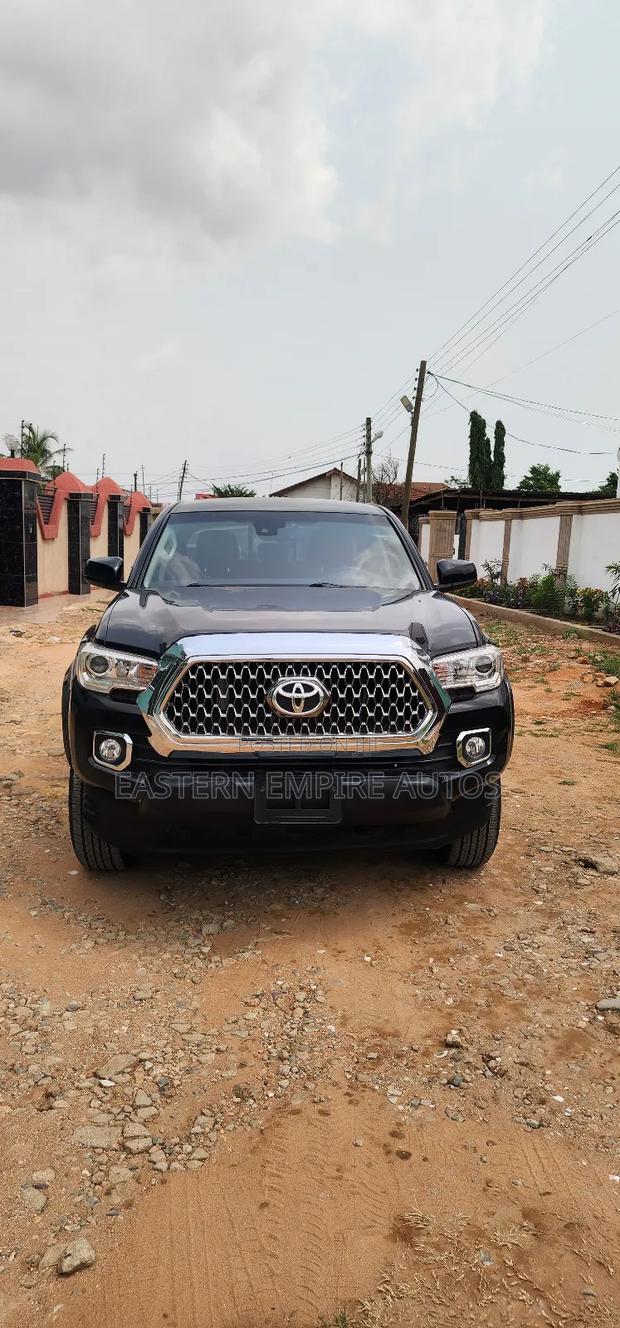 Toyota Tacoma Limited Double Cab 6' Bed V6 AT 2023 Black photo 3