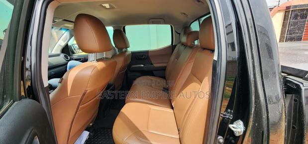 Toyota Tacoma Limited Double Cab 6' Bed V6 AT 2023 Black photo 8