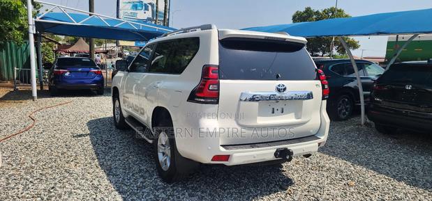 Toyota Land Cruiser Prado 2.7 2018 White photo 4