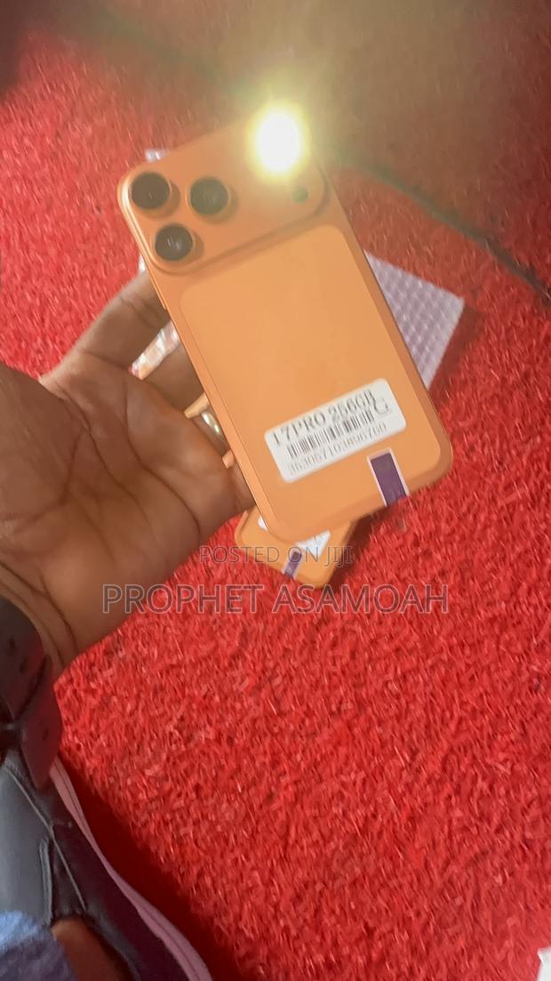 New Apple iPhone XR 256 GB Pink photo 2