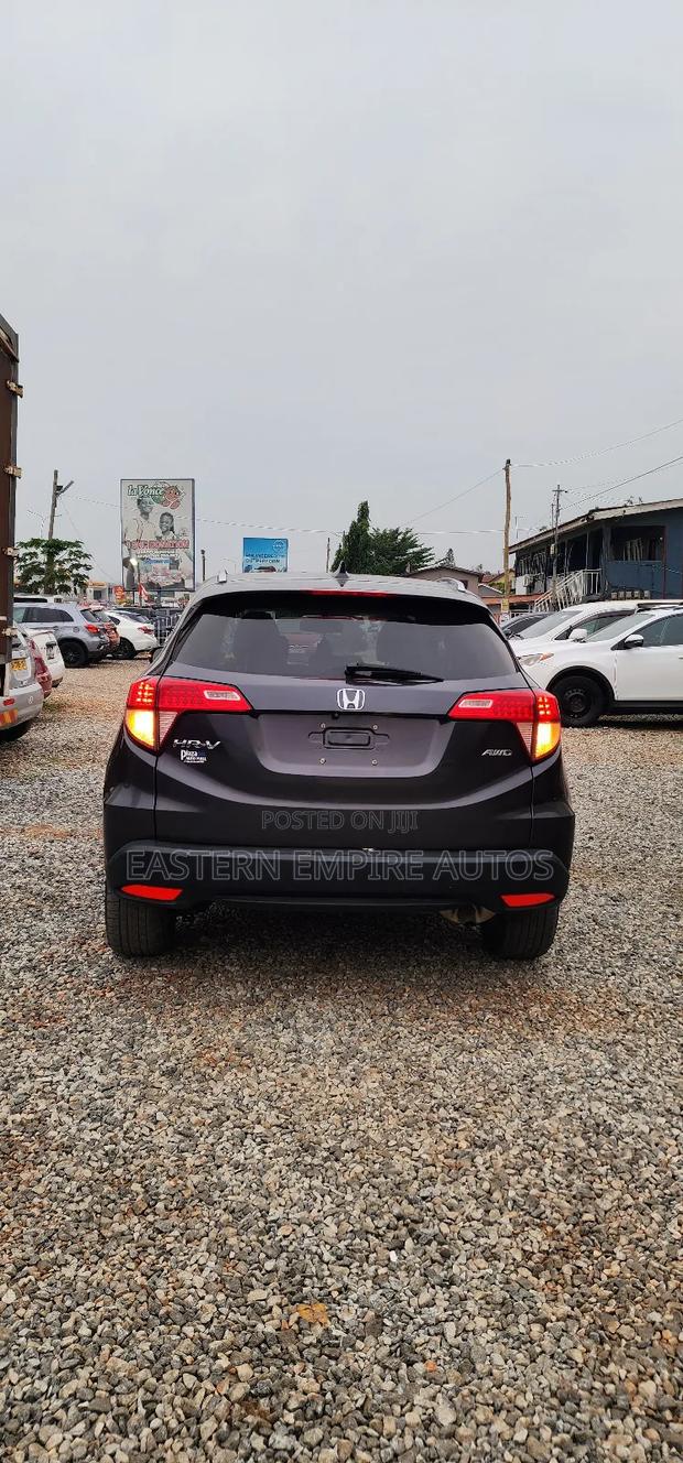 Honda HR-V EX-L w/Navigation AWD 2018 Black photo 6