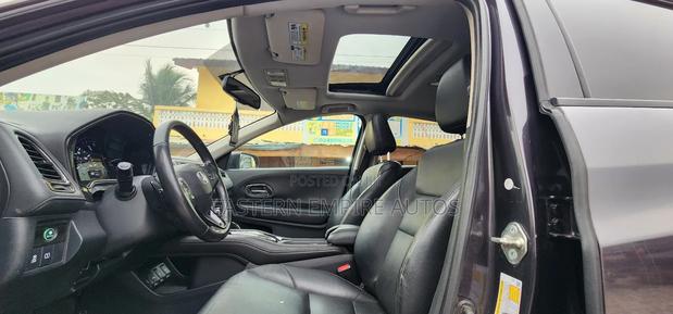 Honda HR-V EX-L w/Navigation AWD 2018 Black photo 8